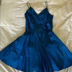 Roberta, Blue polyester satin dress.